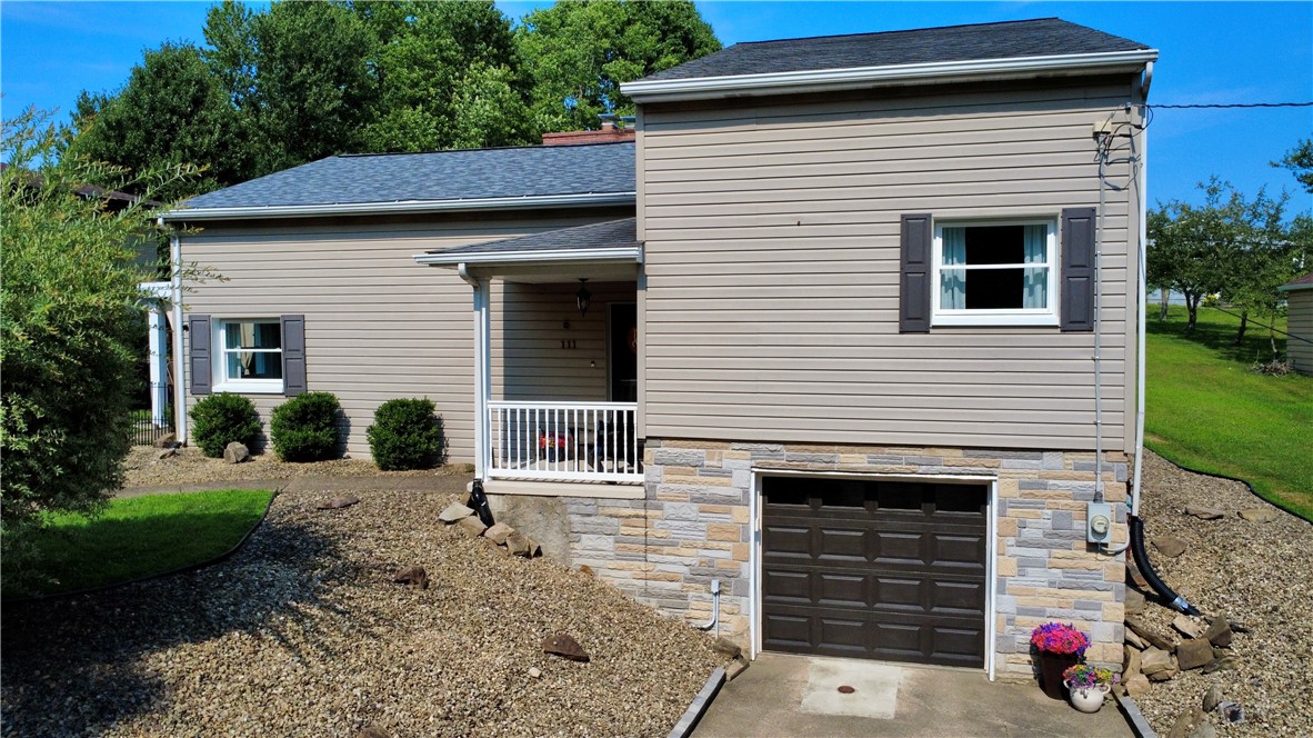 111 Oak Manor Drive — photo 1