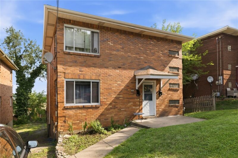 6557 Rosemoor St — photo 2