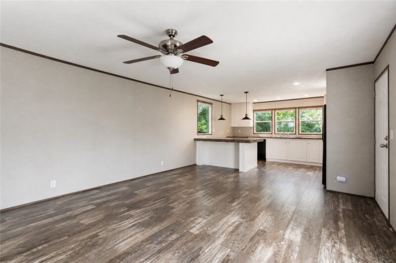 195 Falls Church Road — photo 8