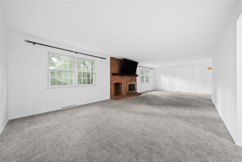 8648 W Barkhurst Dr — photo 6
