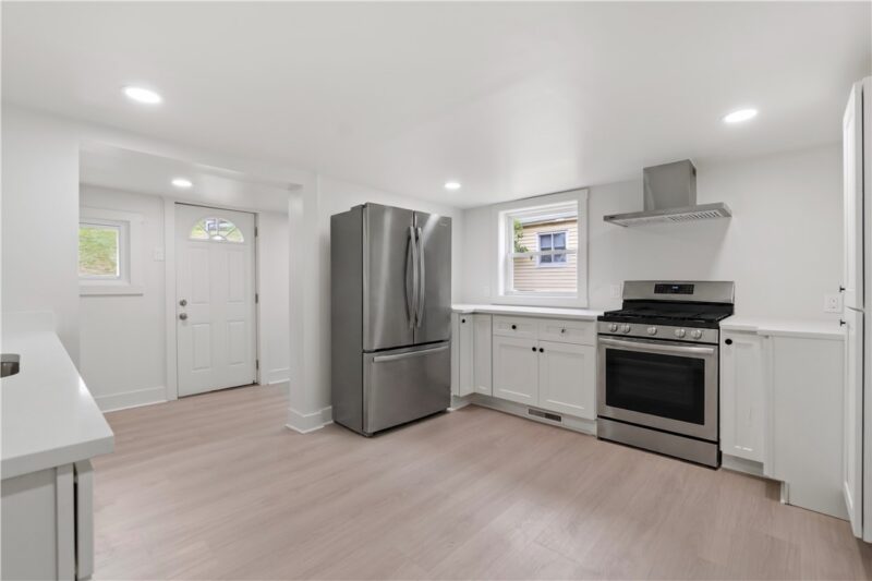 212 Hazel Street — photo 5