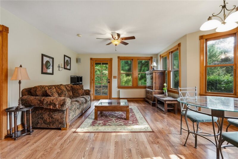 3023 Fairview Rd — photo 8