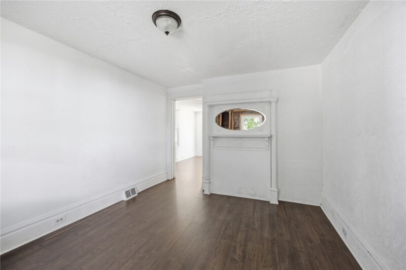 1020 Sutherland St — photo 8