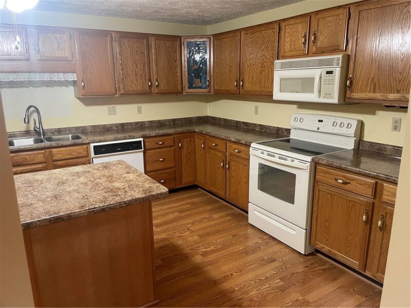 2850 Edgecliff Rd 36 — photo 2