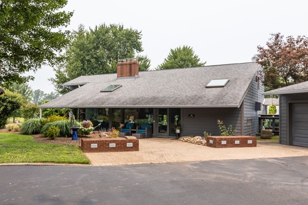 26 Lois Ln — photo 4