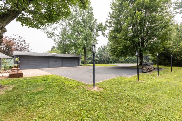 26 Lois Ln — photo 5