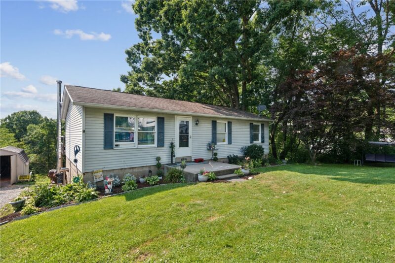 696 Knoll Lane — photo 2