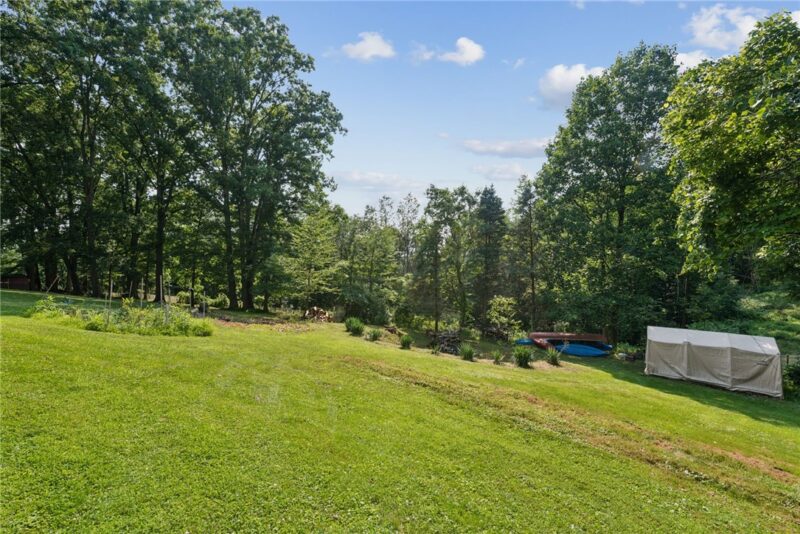 696 Knoll Lane — photo 3