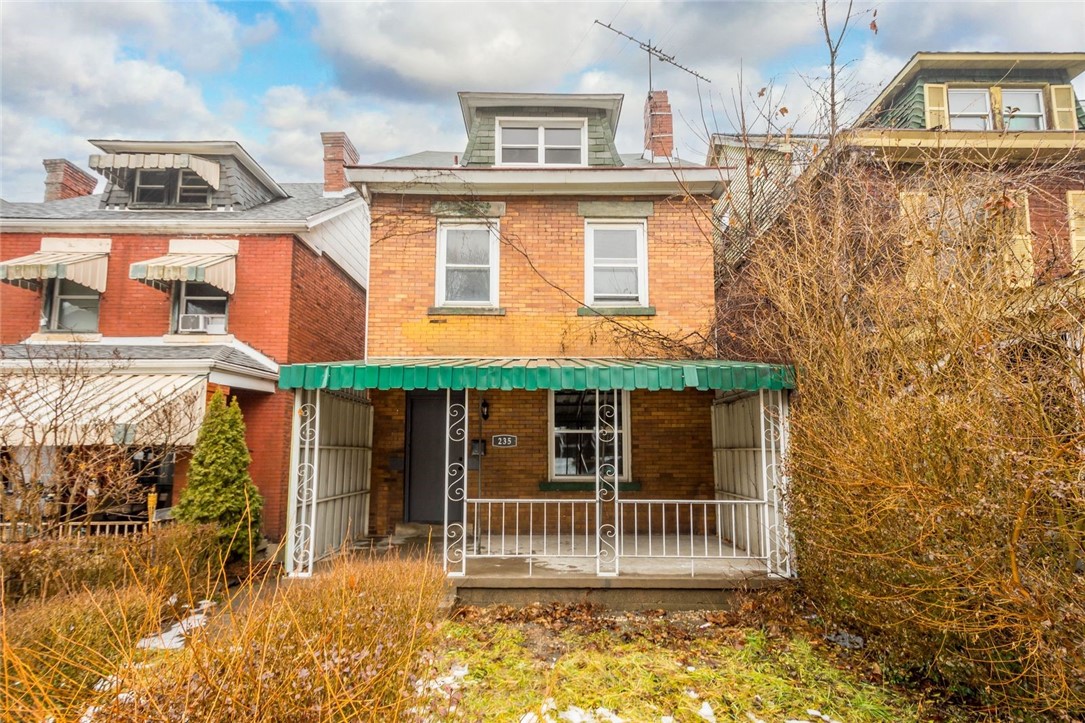 235 Moore Ave — photo 1