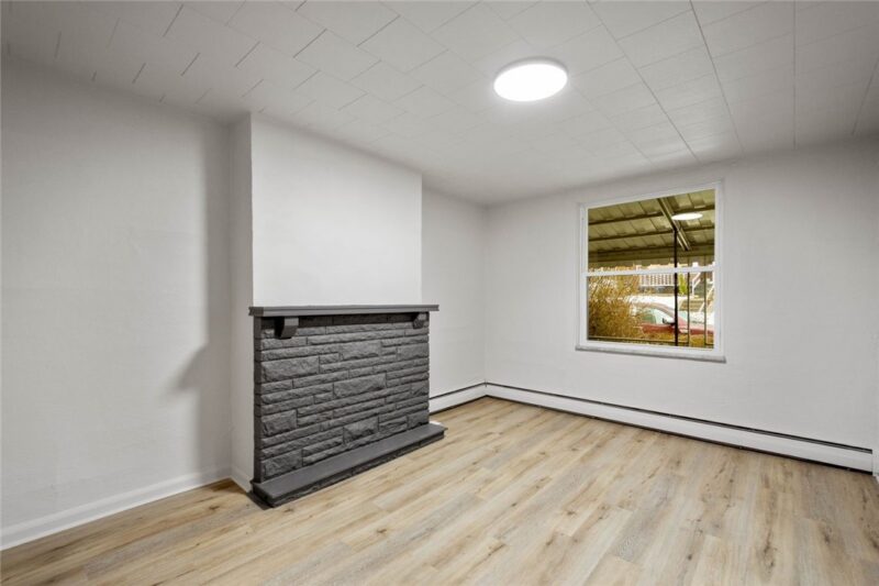 235 Moore Ave — photo 3