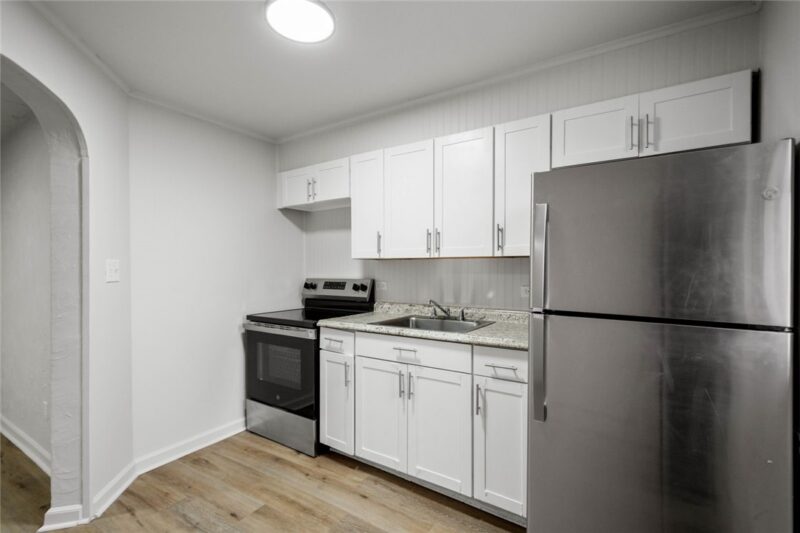 235 Moore Ave — photo 8