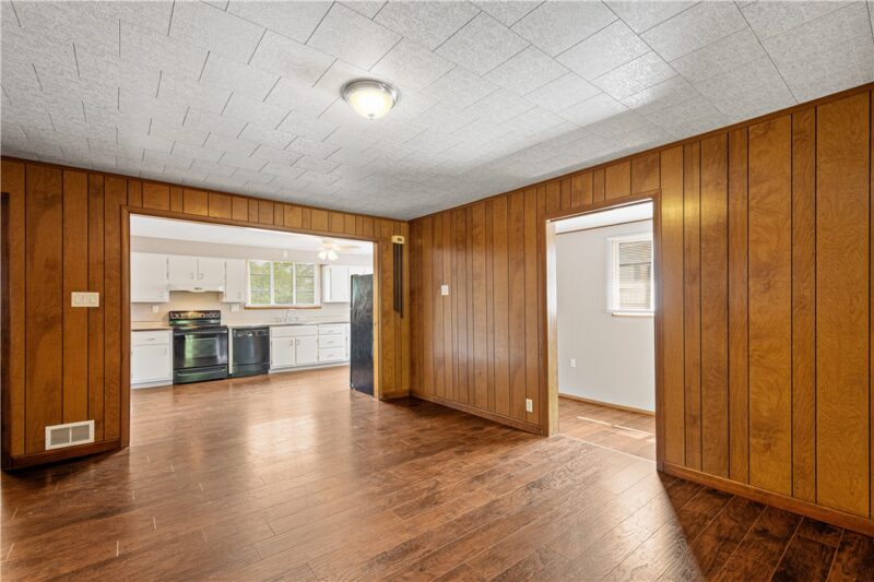 15 Maple Street — photo 8