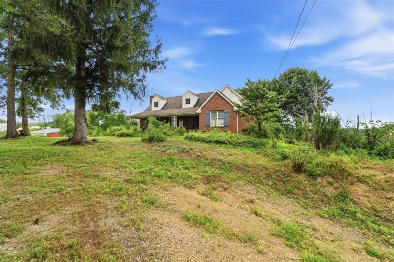 1208 Rt. 18 — photo 2