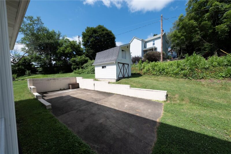 1139/1143 New Stanton Ruffs Dale Rd — photo 6