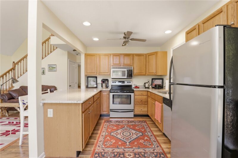 900 Lake Shore Road — photo 8