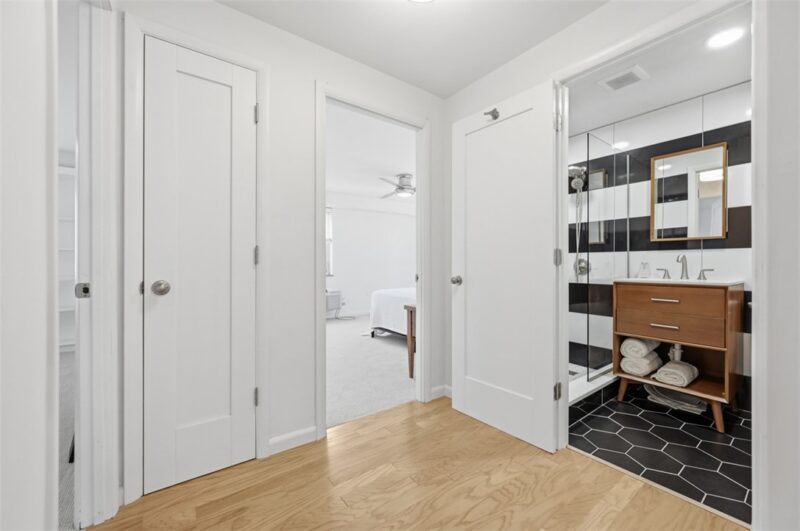4625 5th Ave 200 — photo 4