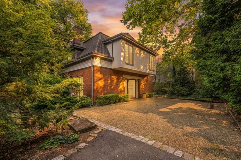 1 Parkton PLACE — photo 2
