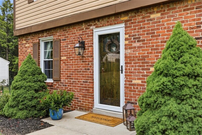 1391 Magee Rd — photo 4