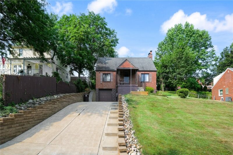 954 Brentview Rd — photo 2