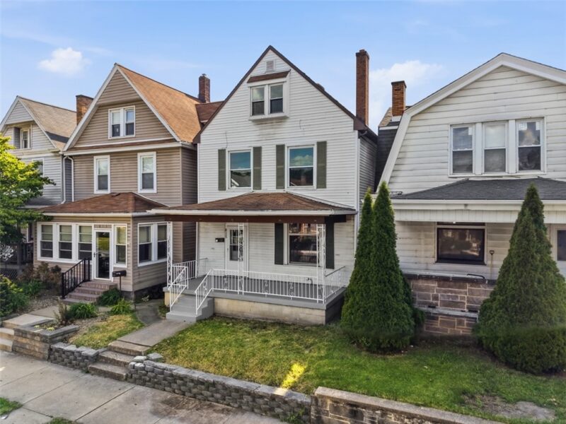 815 Maplewood Ave — photo 2