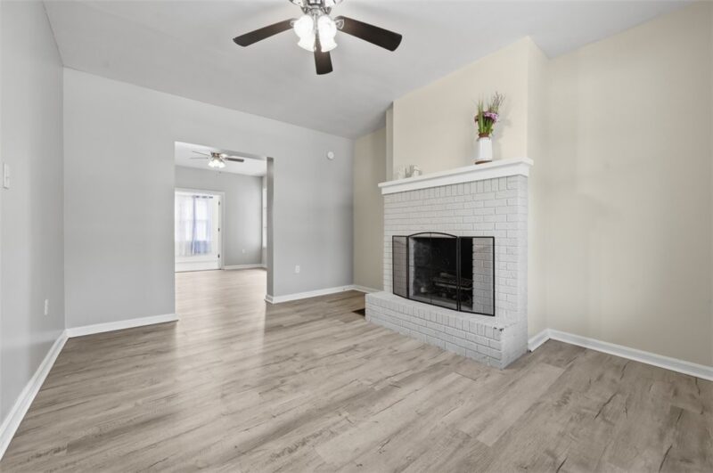 815 Maplewood Ave — photo 8