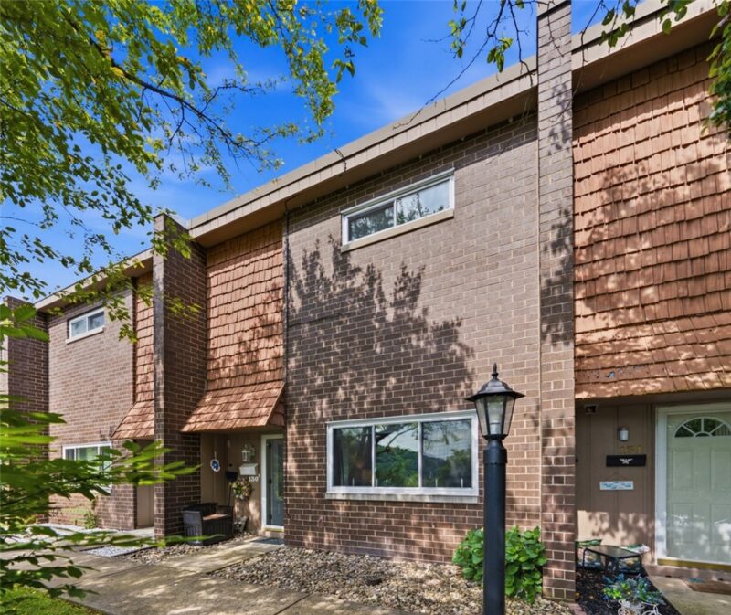 130 Rivermont Ct — photo 2