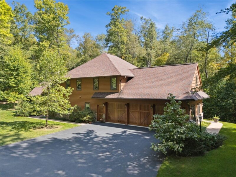 302 Pheasant Run Lane — photo 2