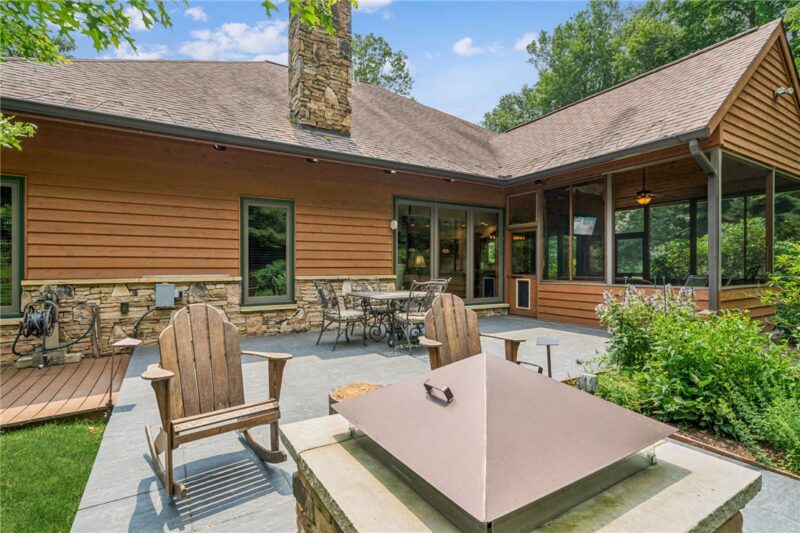 302 Pheasant Run Lane — photo 4