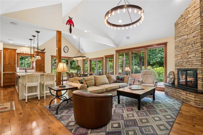 302 Pheasant Run Lane — photo 6