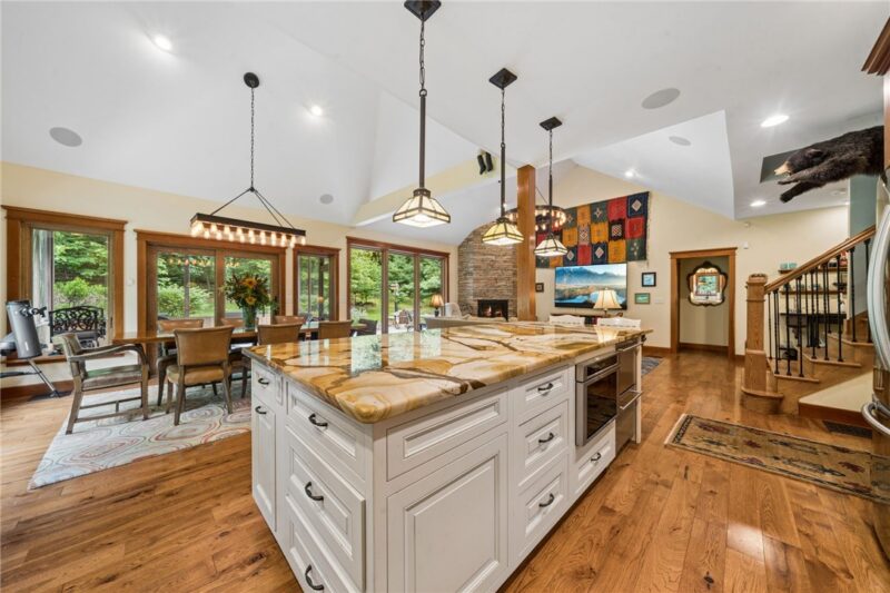 302 Pheasant Run Lane — photo 8