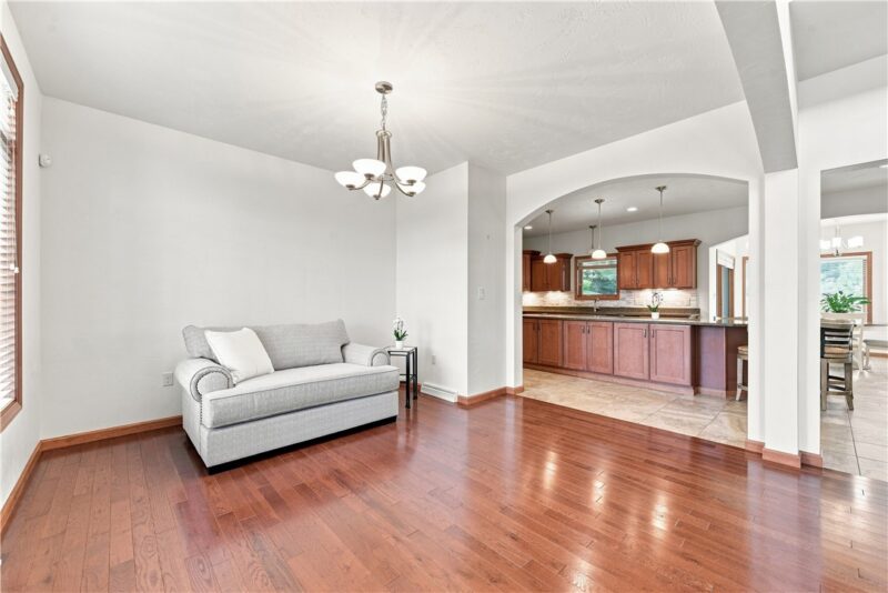 7708 Natalie Ln — photo 4