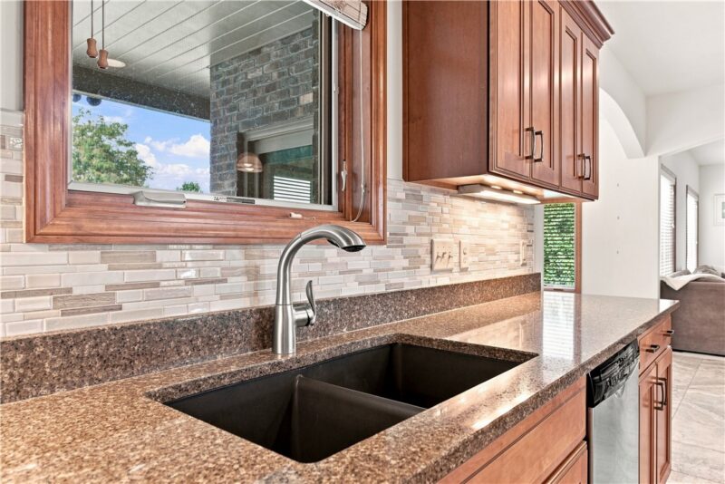 7708 Natalie Ln — photo 7