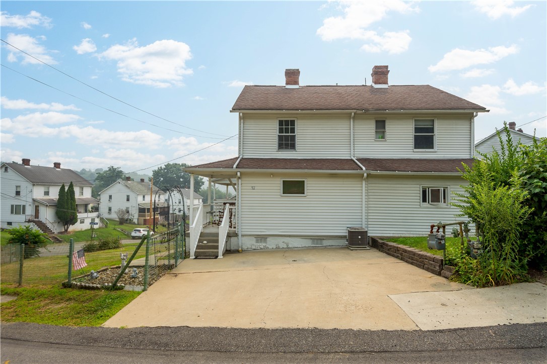 92 Beech St — photo 1