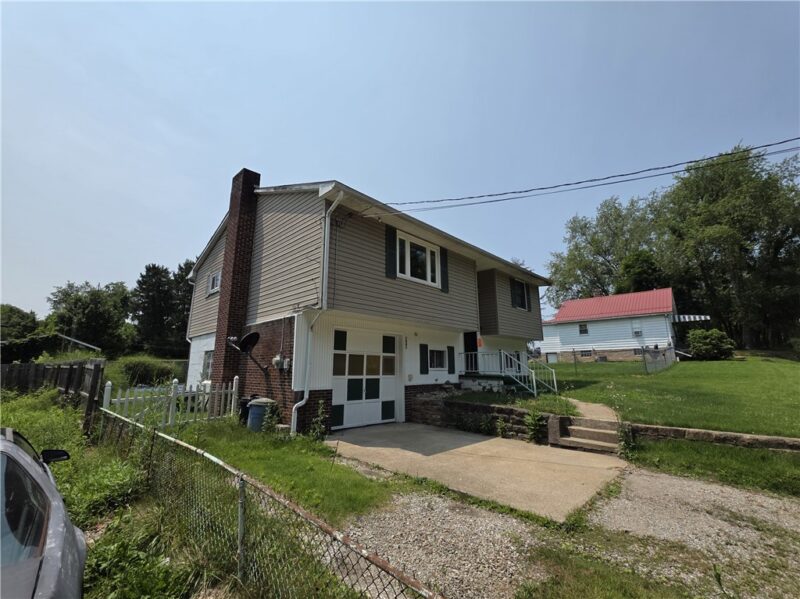 1081 Main St — photo 3