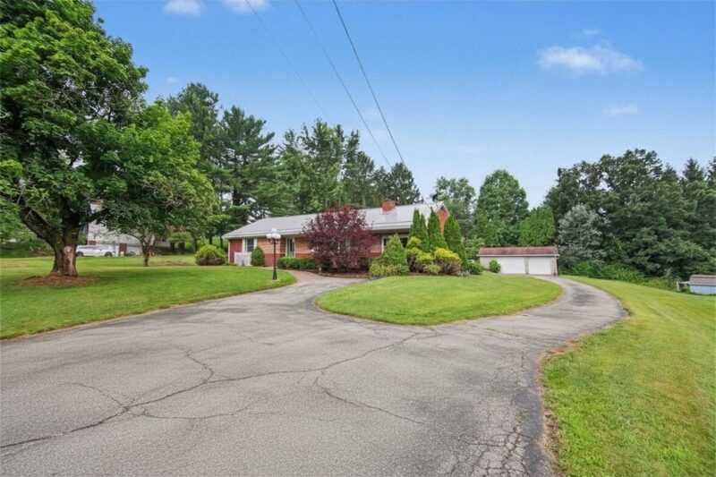 330 Butler Rd — photo 2