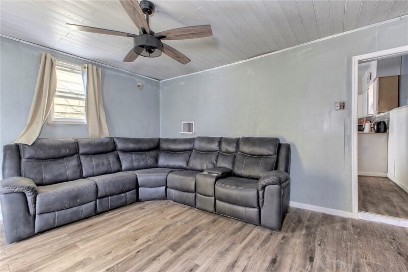 218 N 4th Street — photo 3