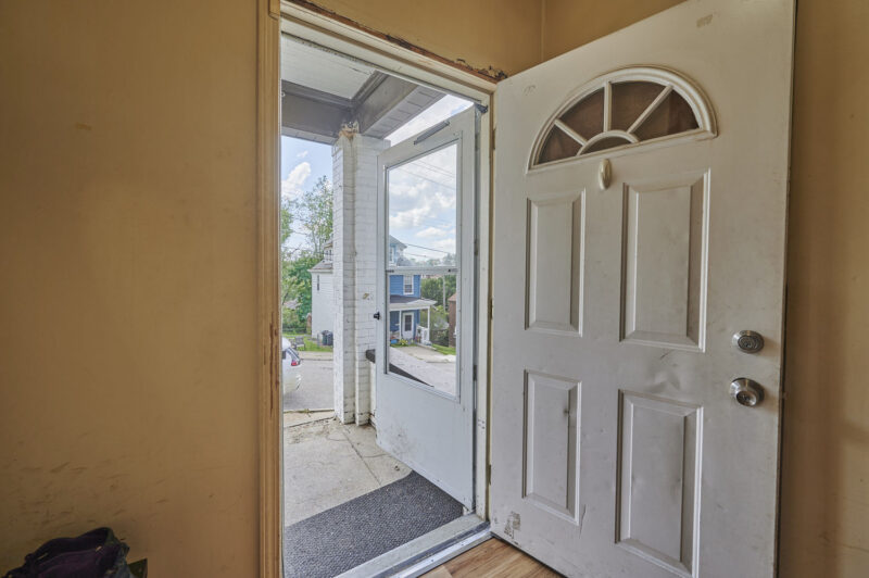 3033 Bremen AVENUE — photo 5
