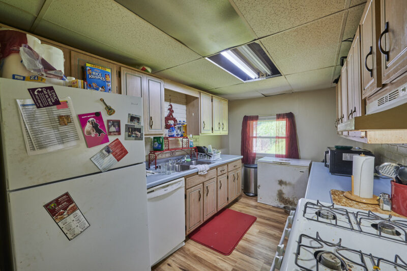 3033 Bremen AVENUE — photo 6