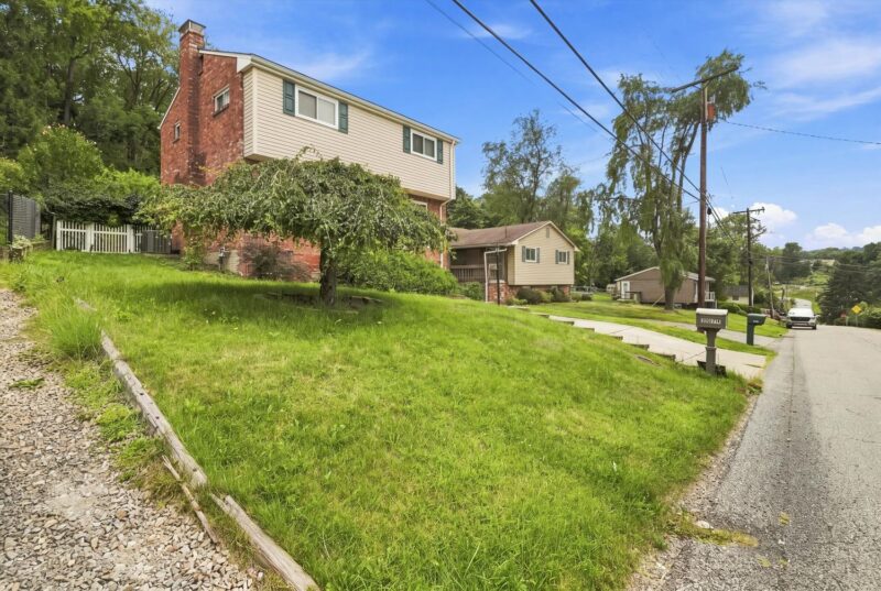 5877 Pleasant STREET — photo 4