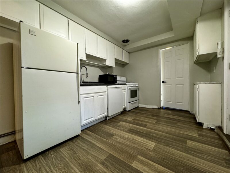 98 S 19th St — photo 8