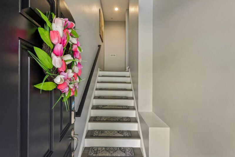 15 Truman CIRCLE — photo 3