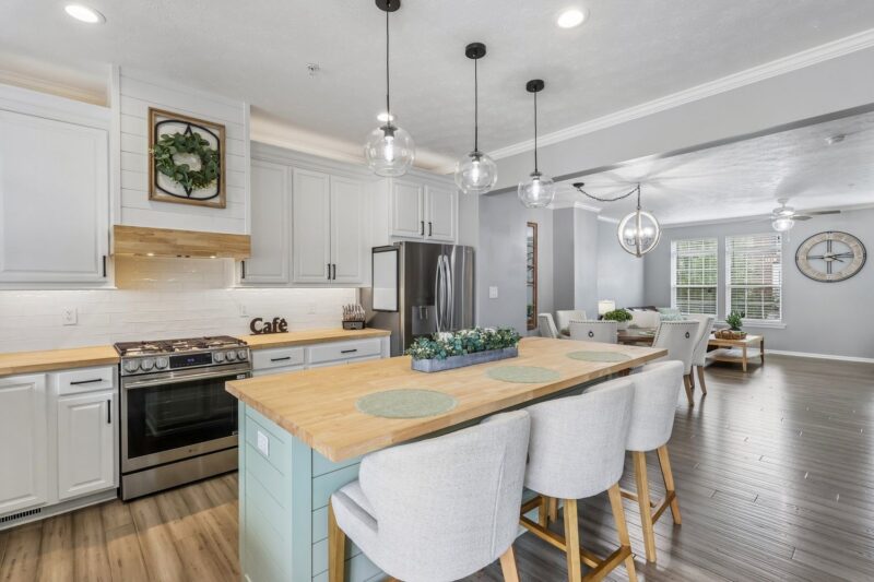 15 Truman CIRCLE — photo 4