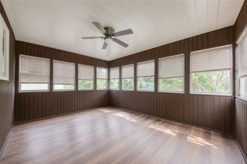 147 College Ave — photo 3