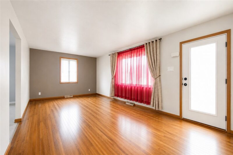 147 College Ave — photo 4