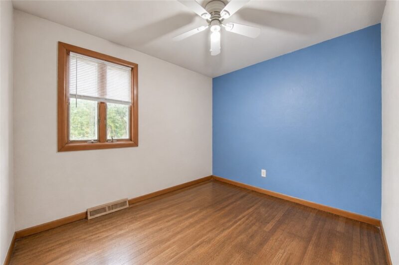 147 College Ave — photo 7