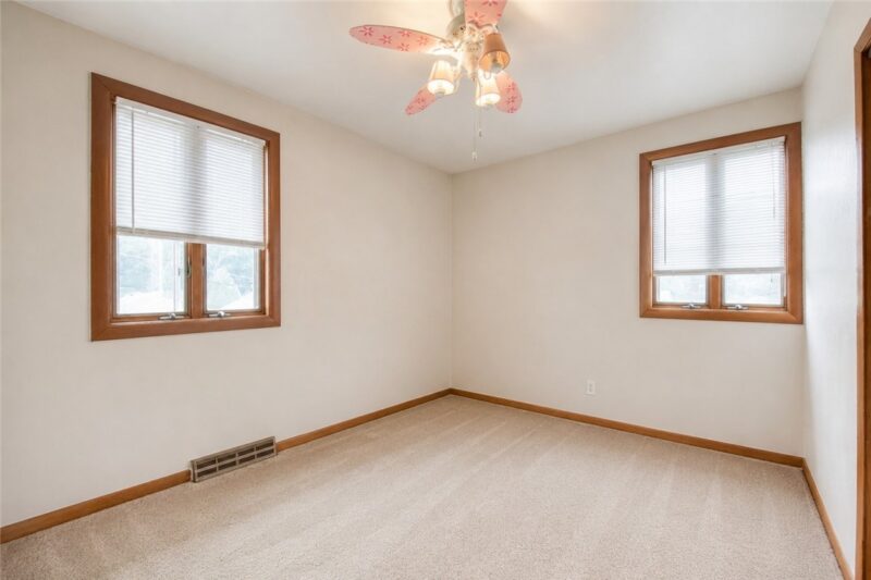147 College Ave — photo 8
