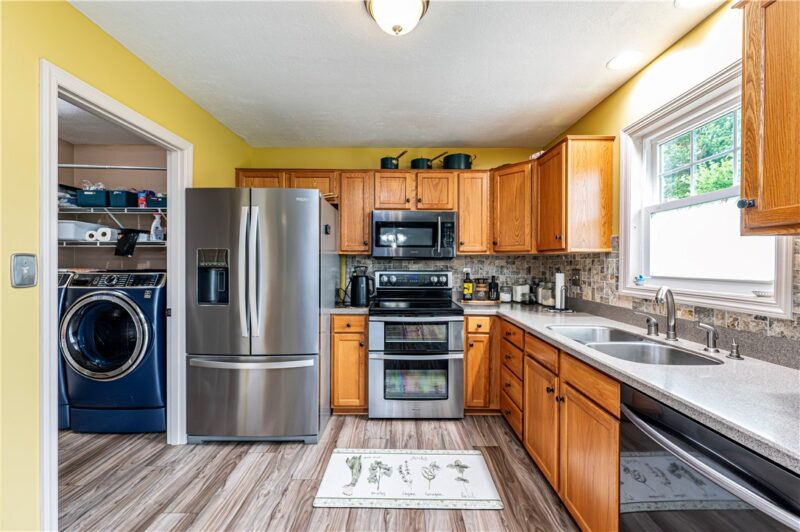 107 Ashton Dr — photo 2