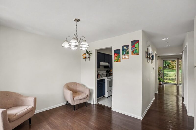 162 Linden Ct — photo 5