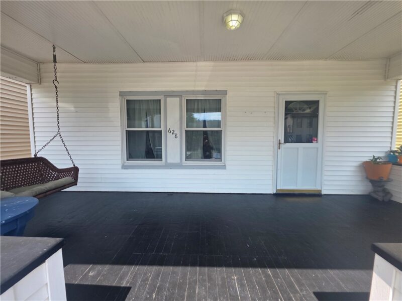 628 Hawthorne Ave — photo 4
