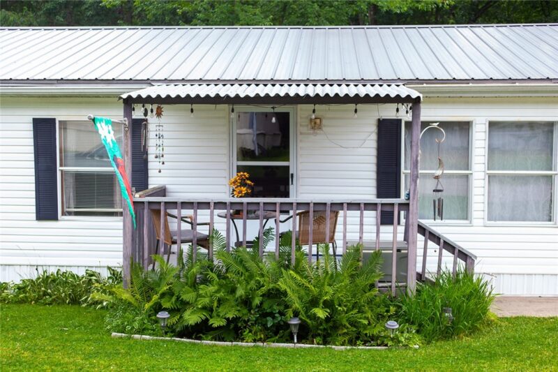 228 Sunny Hill Drive — photo 2